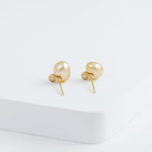 Load image into Gallery viewer, Baby gold pearl single pearl diamond studs
