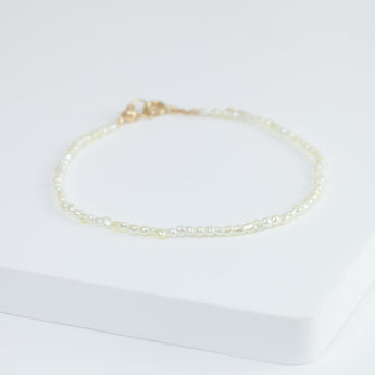 Sazare gentle akoya pearl bracelet