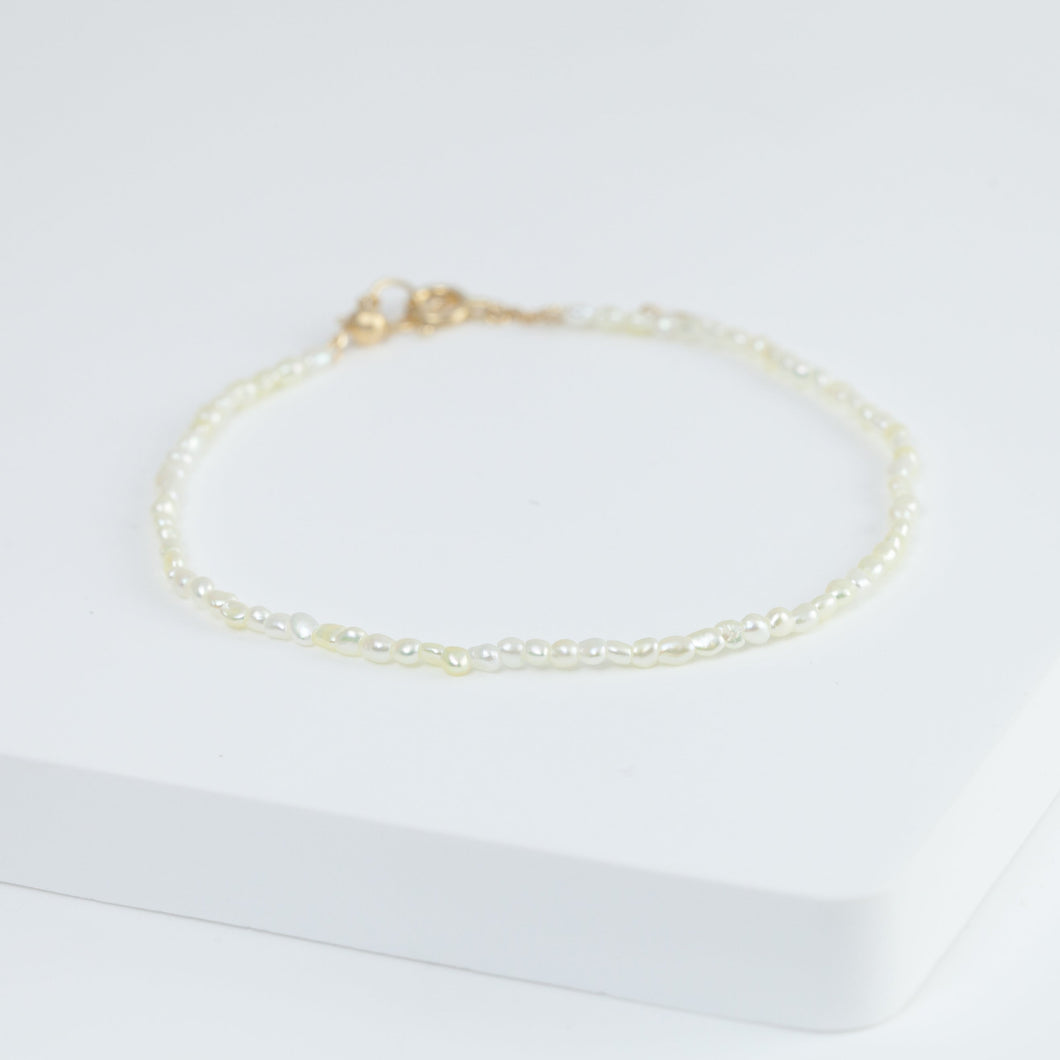 Sazare gentle akoya pearl bracelet