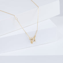 Load image into Gallery viewer, Baby gold pearl single pearl diamond necklace
