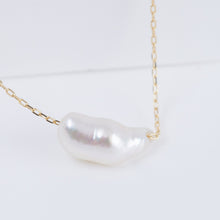 Load image into Gallery viewer, Kidney white pearl necklace
