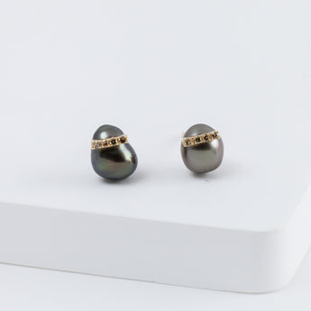 Line keshi pearl studs