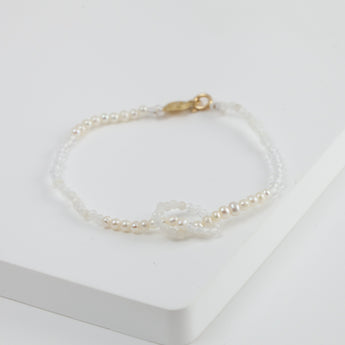 Lip smiley charm white gemstones beads bracelet
