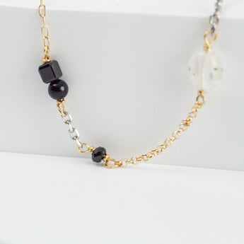 Mixed metal chain necklace with monotone gemstones