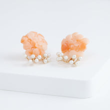 Load image into Gallery viewer, Fairy big momoiro coral and pearl earrings [limited edition]
