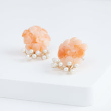 Load image into Gallery viewer, Fairy big momoiro coral and pearl earrings [limited edition]
