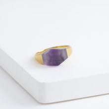 Load image into Gallery viewer, Mini rock crystal bi-color amethyst ring
