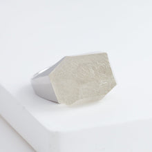 Load image into Gallery viewer, Rock silver rutilated quartz ring
