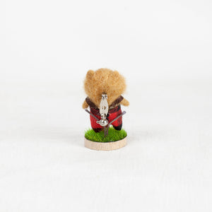 Fluffy - Pomeranian brooch pin with stand