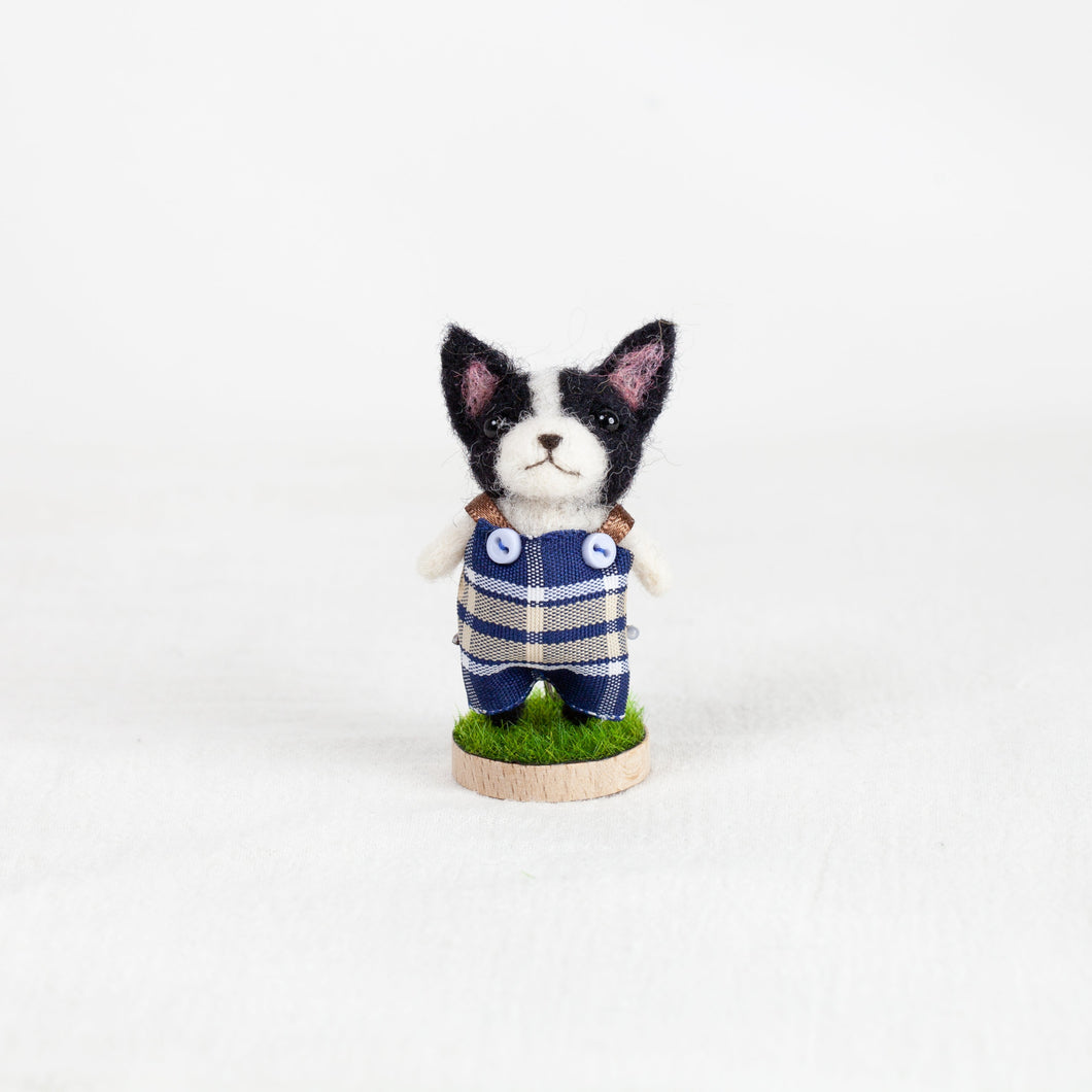 Fluffy - Boston terrier brooch pin with stand