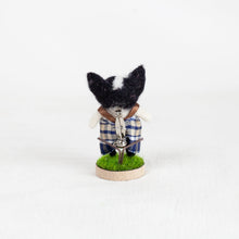 Load image into Gallery viewer, Fluffy - Boston terrier brooch pin with stand
