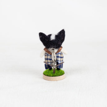 Fluffy - Boston terrier brooch pin with stand