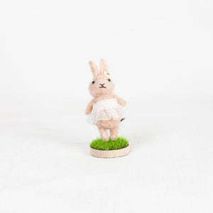 Fluffy - Rabbit brooch pin with stand