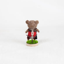 Load image into Gallery viewer, Fluffy - Bear brooch pin with stand
