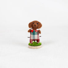 Load image into Gallery viewer, Fluffy - Dachshund brooch pin with stand
