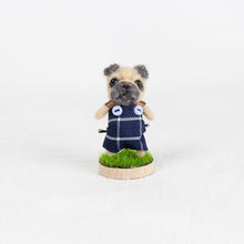 Load image into Gallery viewer, Fluffy - Pug brooch pin with stand
