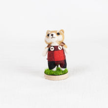 Load image into Gallery viewer, Fluffy - Shiba brooch pin with stand
