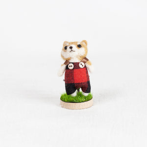 Fluffy - Shiba brooch pin with stand