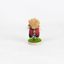 Load image into Gallery viewer, Fluffy - Shiba brooch pin with stand
