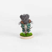 Load image into Gallery viewer, Fluffy - Schnauzer brooch pin with stand
