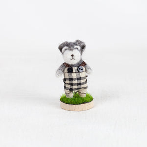 Fluffy - Schnauzer brooch pin with stand