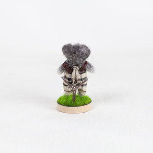 Fluffy - Schnauzer brooch pin with stand