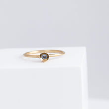 Load image into Gallery viewer, Spot aquamarine ring
