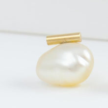 Load image into Gallery viewer, Medium baroque white pearl earrings
