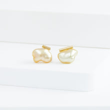 Load image into Gallery viewer, Medium baroque gold pearl earrings
