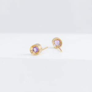 Spot amethyst studs