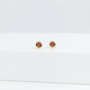 Spot small garnet studs