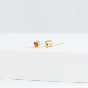 Spot small garnet studs