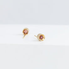 Load image into Gallery viewer, Spot small garnet studs
