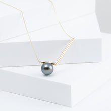 Load image into Gallery viewer, Dent black pearl necklace
