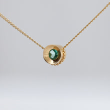 Load image into Gallery viewer, Spot emerald necklace
