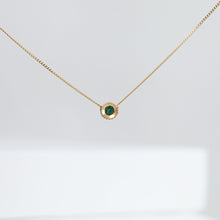 Load image into Gallery viewer, Spot emerald necklace
