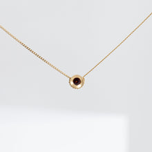 Load image into Gallery viewer, Spot garnet necklace
