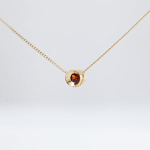 Spot garnet necklace