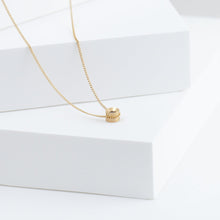 Load image into Gallery viewer, Spot garnet necklace
