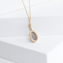 Load image into Gallery viewer, Gallery opal necklace
