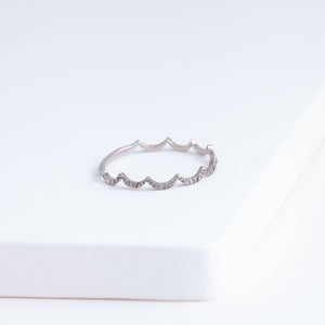 Repeat wave ring - white gold