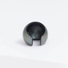 Load image into Gallery viewer, South sea black pearl ear cuff
