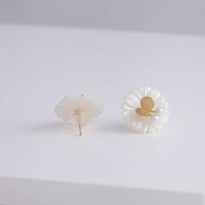 Daisy pearl butterfly earrings