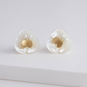 Plum flower pearl butterfly earrings