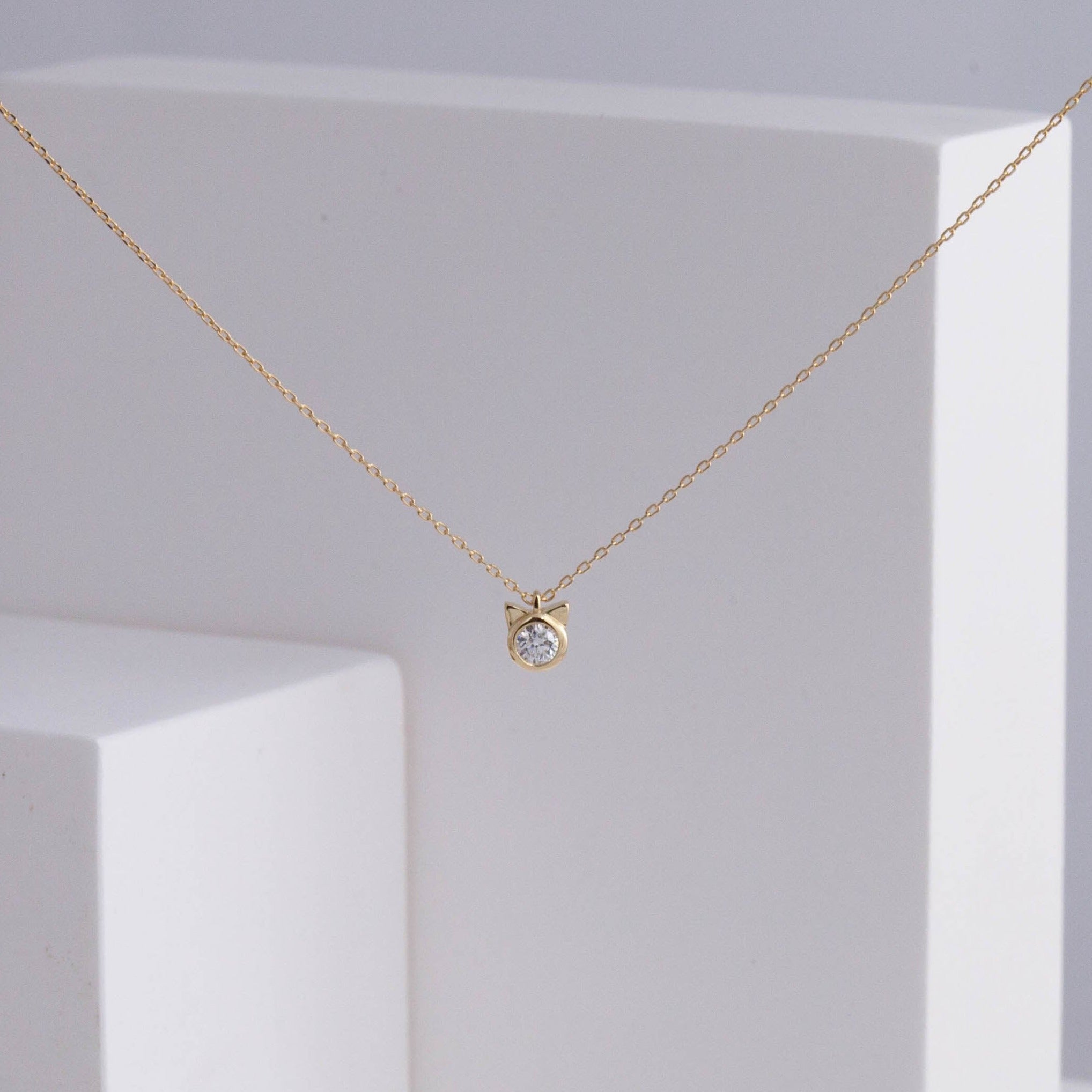 Diamond Eye Cat Necklace – Written by Forest