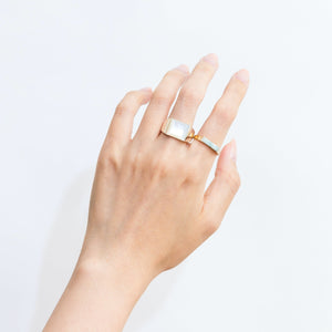 Silver and shell signet ring - Kolekto 