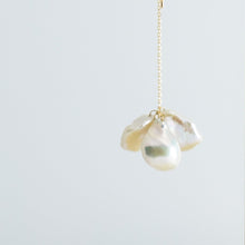 Load image into Gallery viewer, Petal triple pearl drop earrings - Kolekto 
