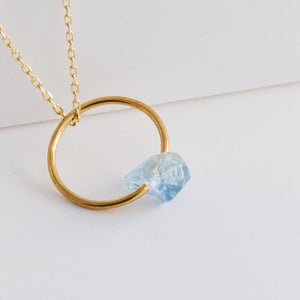 Rough stone aquamarine pendant - Kolekto 