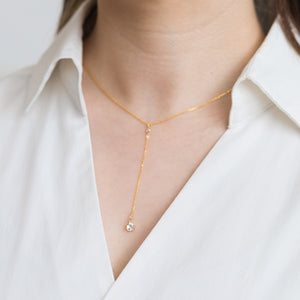 Gemstone quartz center chain necklace - Kolekto 