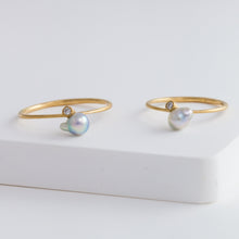 Load image into Gallery viewer, Baby Akoya pearl single pearl diamond ring - Kolekto 
